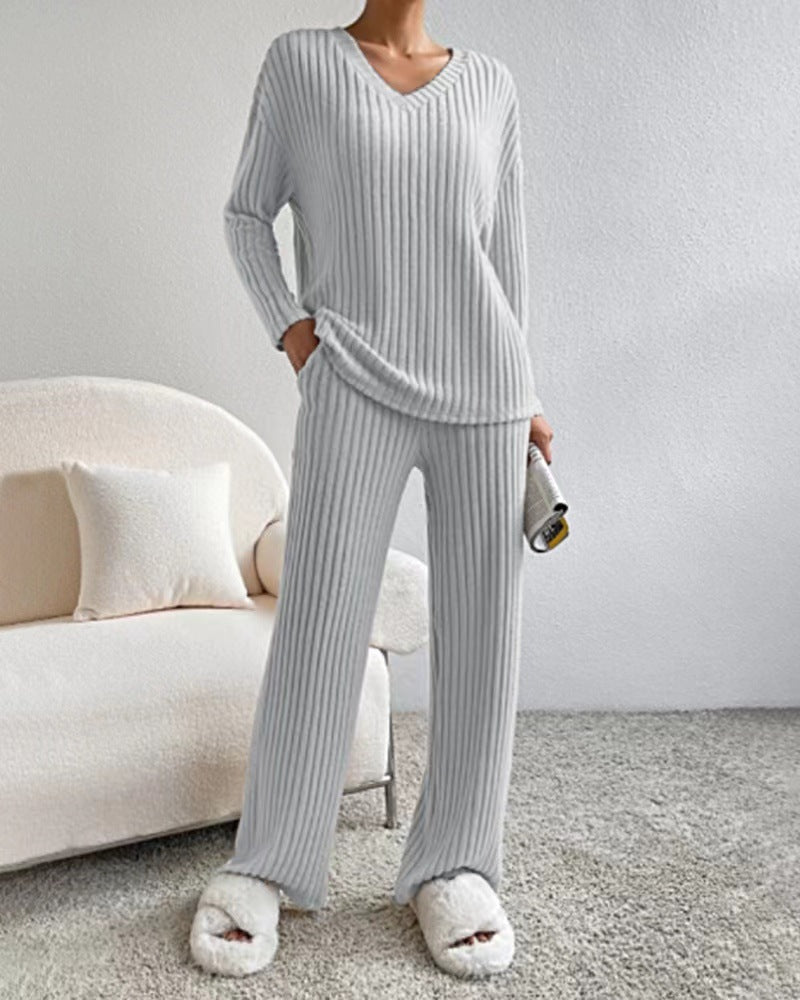 Lune London Soft Ribbed Fabric Leisure Set for Women with V Neck