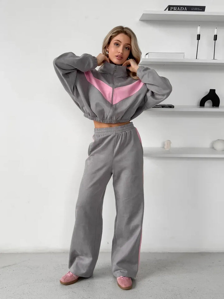 Lady Relaxed-Fit sports outfit with hood and elastic waist Lune London