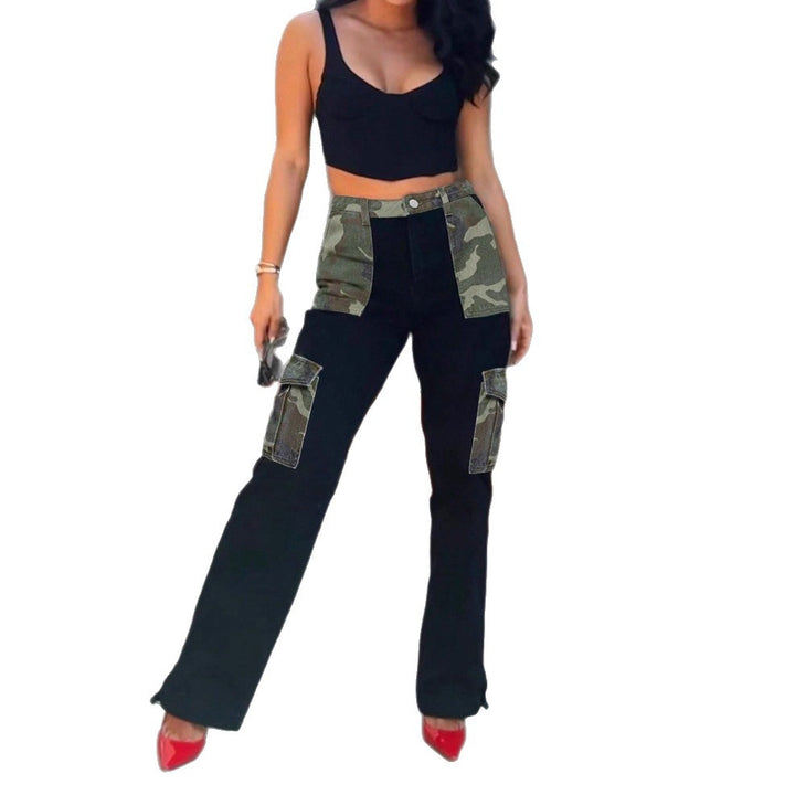 Ladies High-Waist Cargo Jeans with Camouflage Inserts and Wide Leg Amarae
