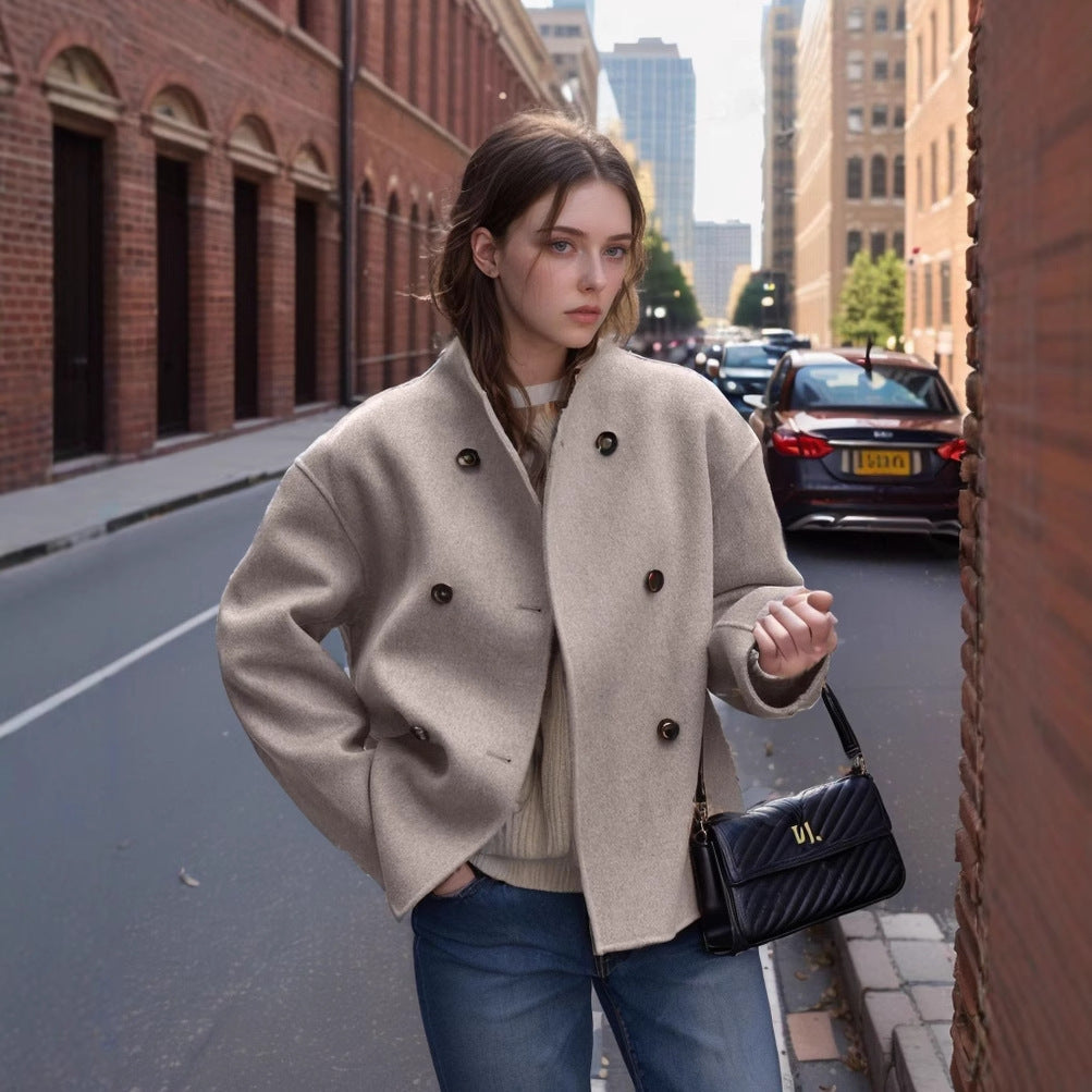 Chic and stylish cropped blazer for ladies