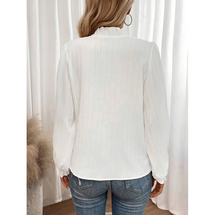 Blouse élégante pour femmes avec des détails en volants et des plis