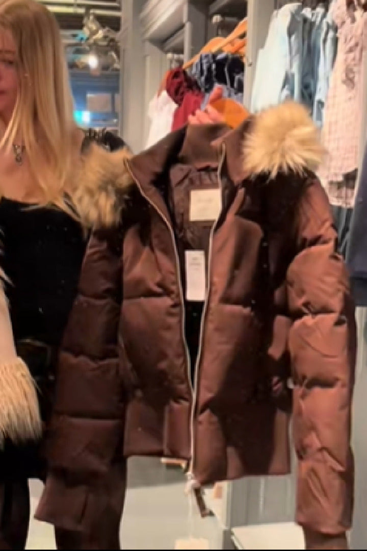 Women Quilted Winter Jacket with Removable Hood and Elastic Cuffs Chic Und Stil