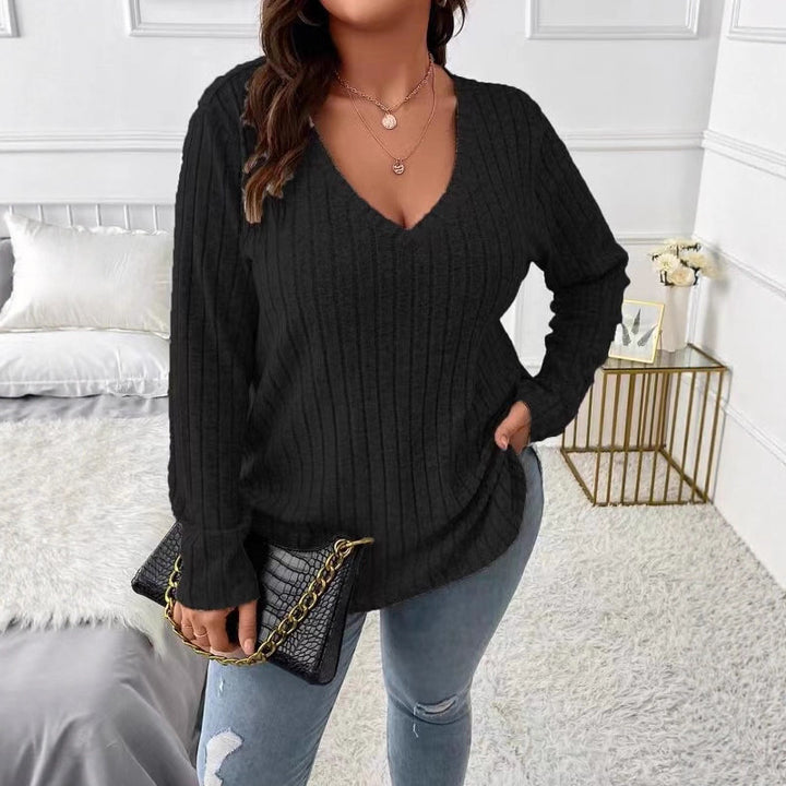 Ladies long sleeve V-neck T-shirt with fine ribbed structure Lune London