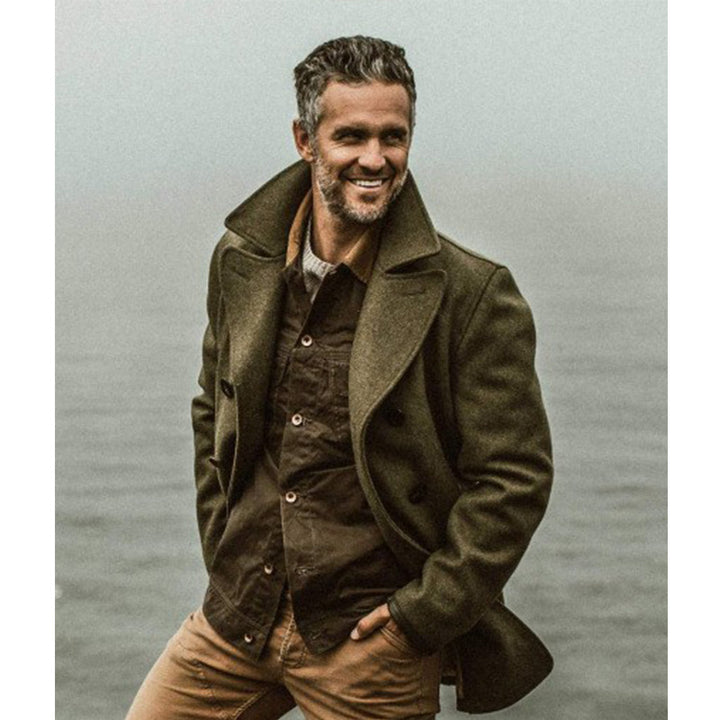 Elegant wool coat for men with double-breasted buttons and soft inner lining Amarae