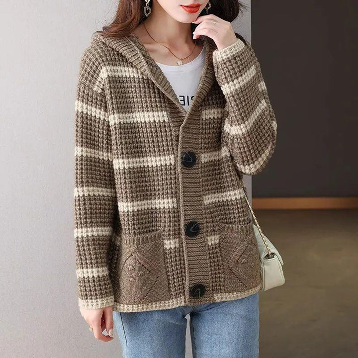 Cardigan pour femmes avec capuche et motif à carreaux décoratif Chic & Stil