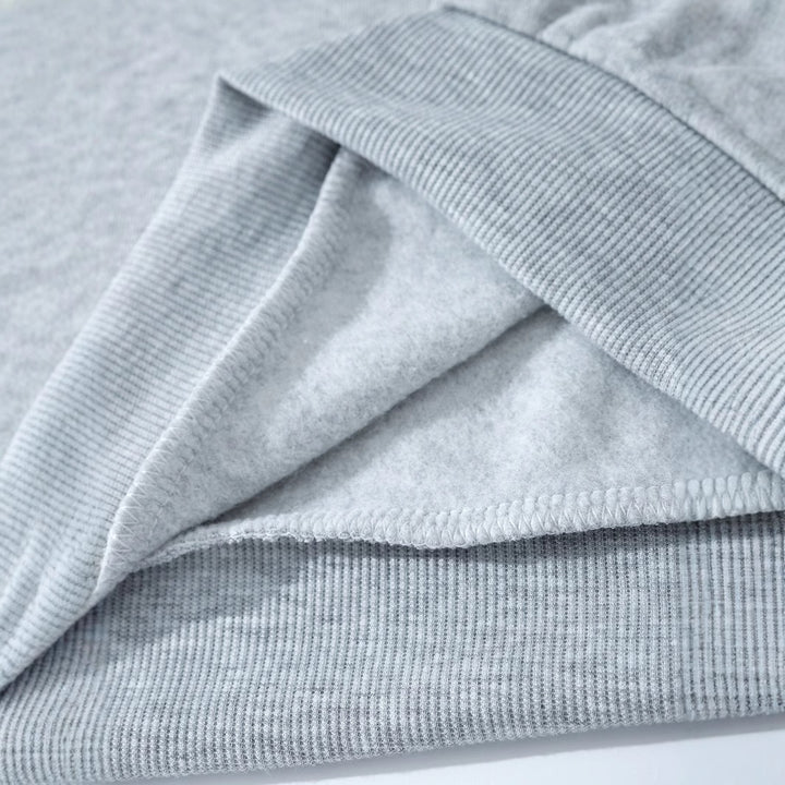 Women's comfortable sweatshirt with raglan sleeves Chic & Stil