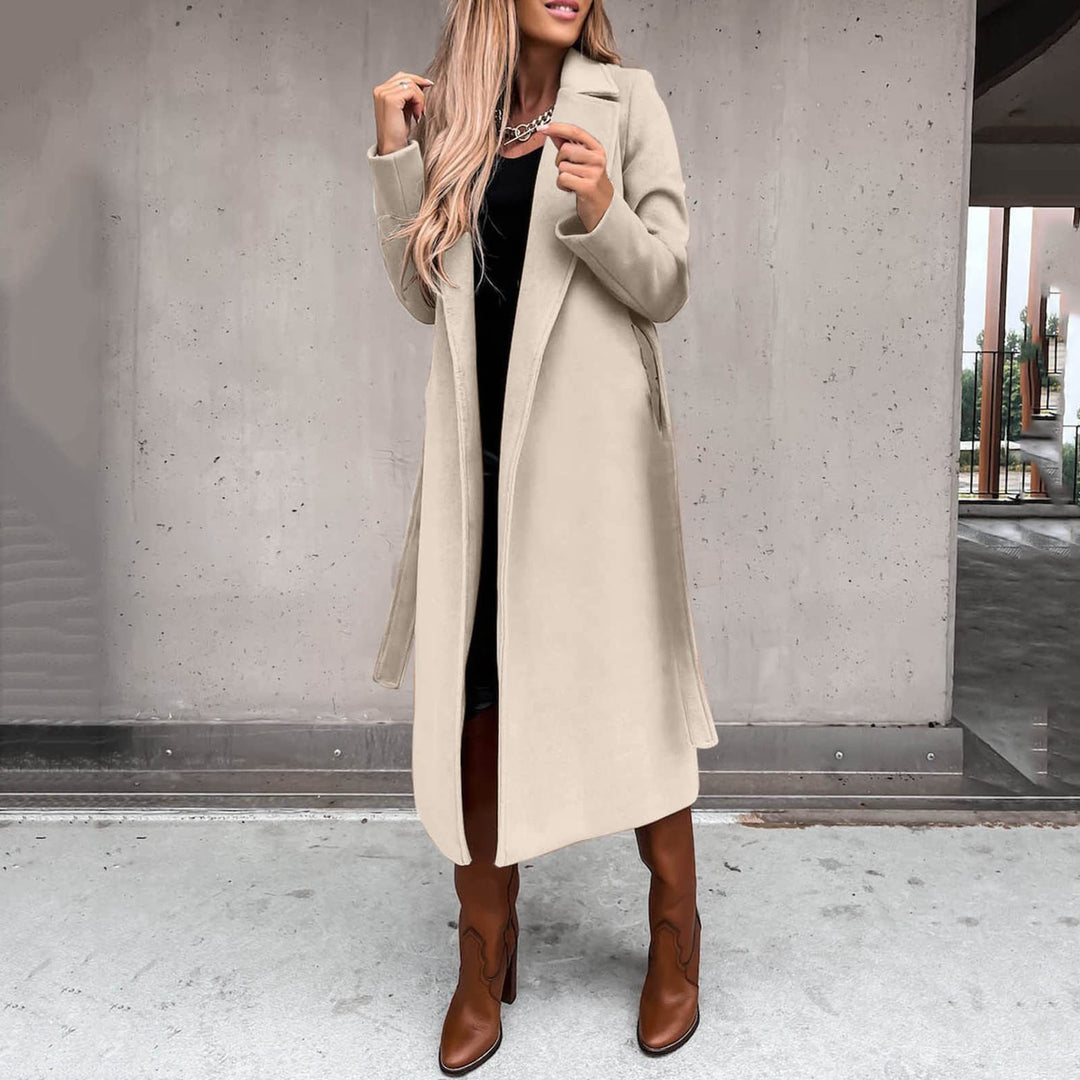 Elegant and warm wool coat for women Lune London