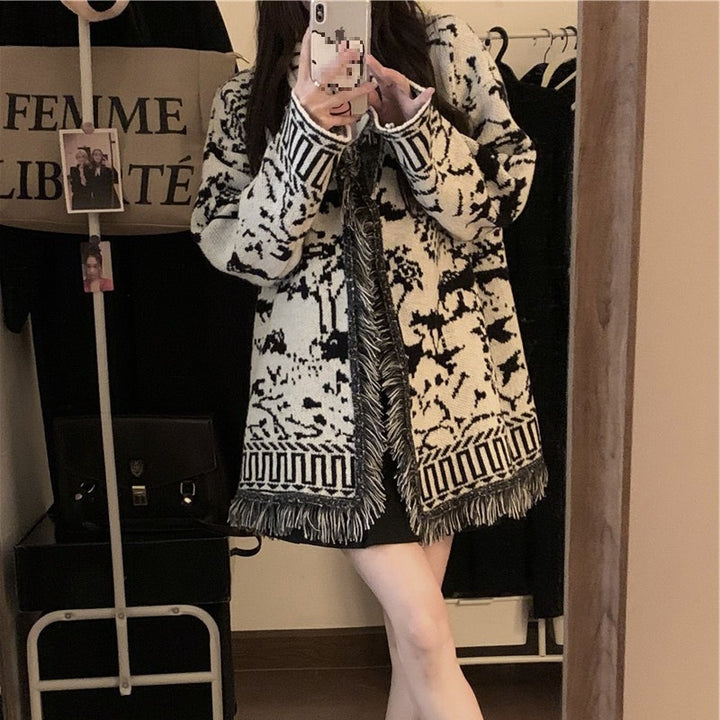 Ladies fringed cardigan with graphic pattern and open front parts Lune London
