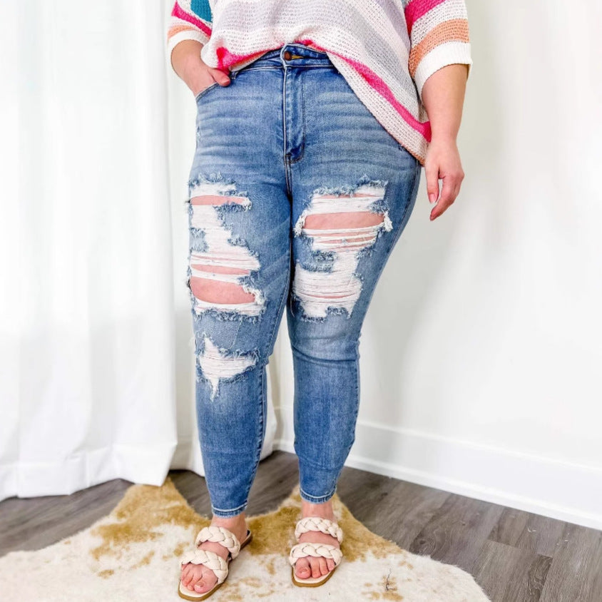 High-waisted destroyed jeans for women boyfriend style Chic & Stil