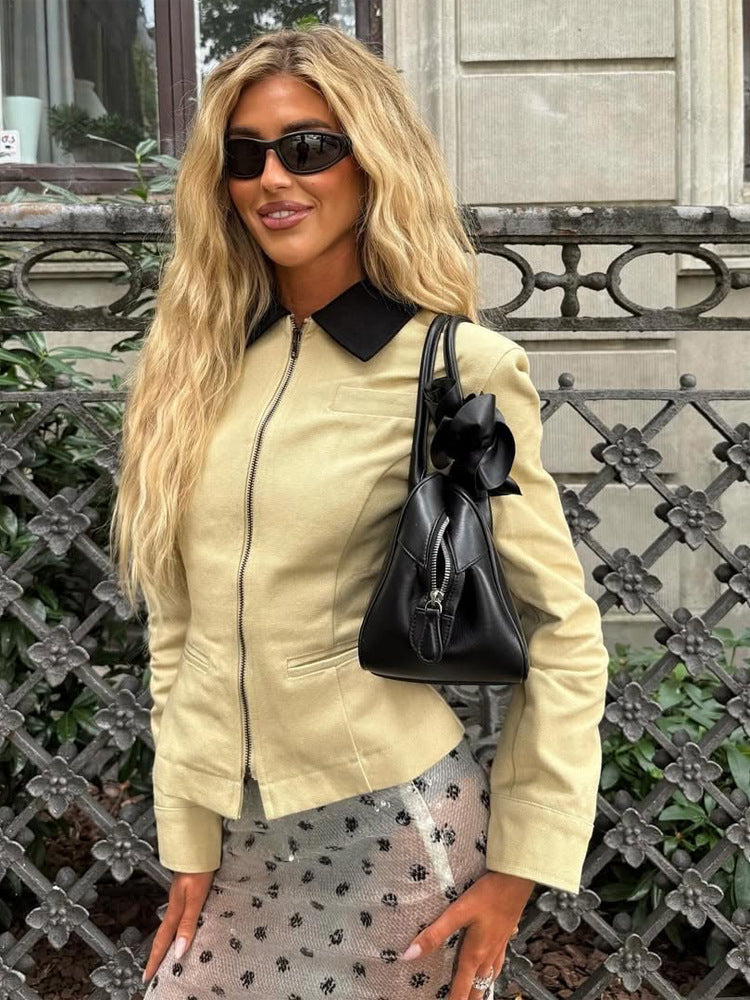 Women's short jacket with contrast collar and fitted silhouette Amarae