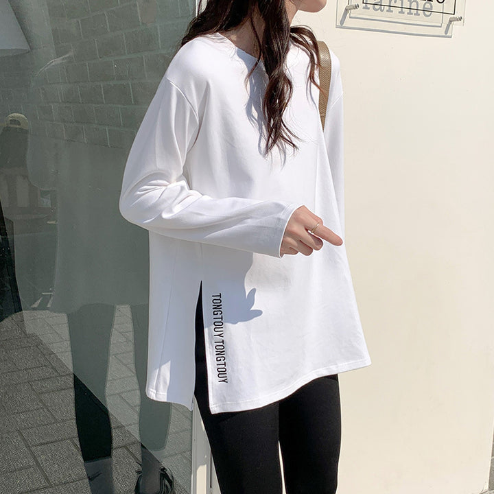 Women's casual long sleeve shirt with asymmetric cut and modern lettering Chic & Stil