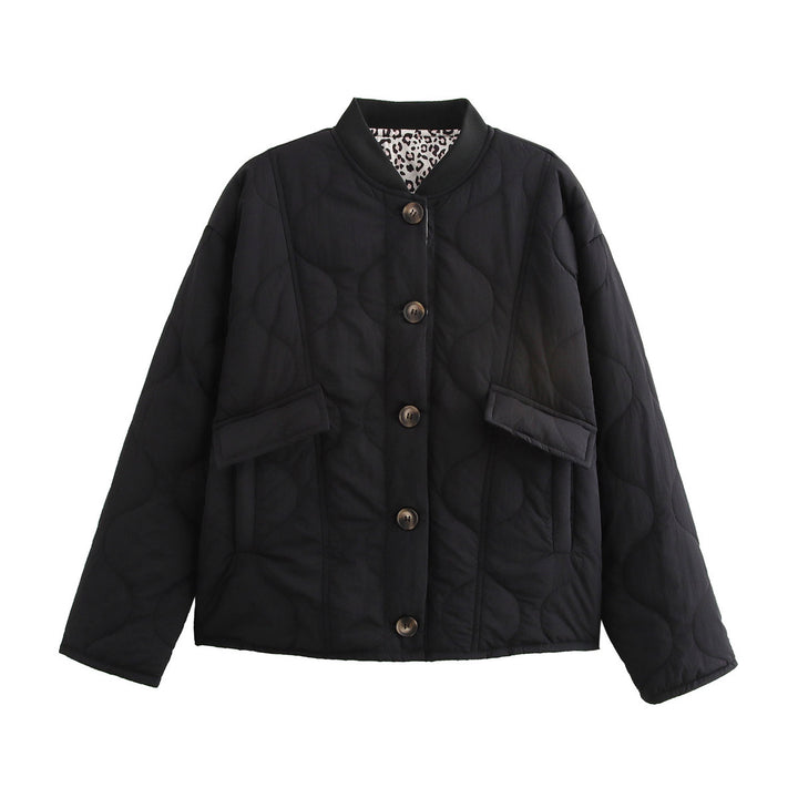Quilted transitional jacket for women with practical button details and stylish pockets Lune London
