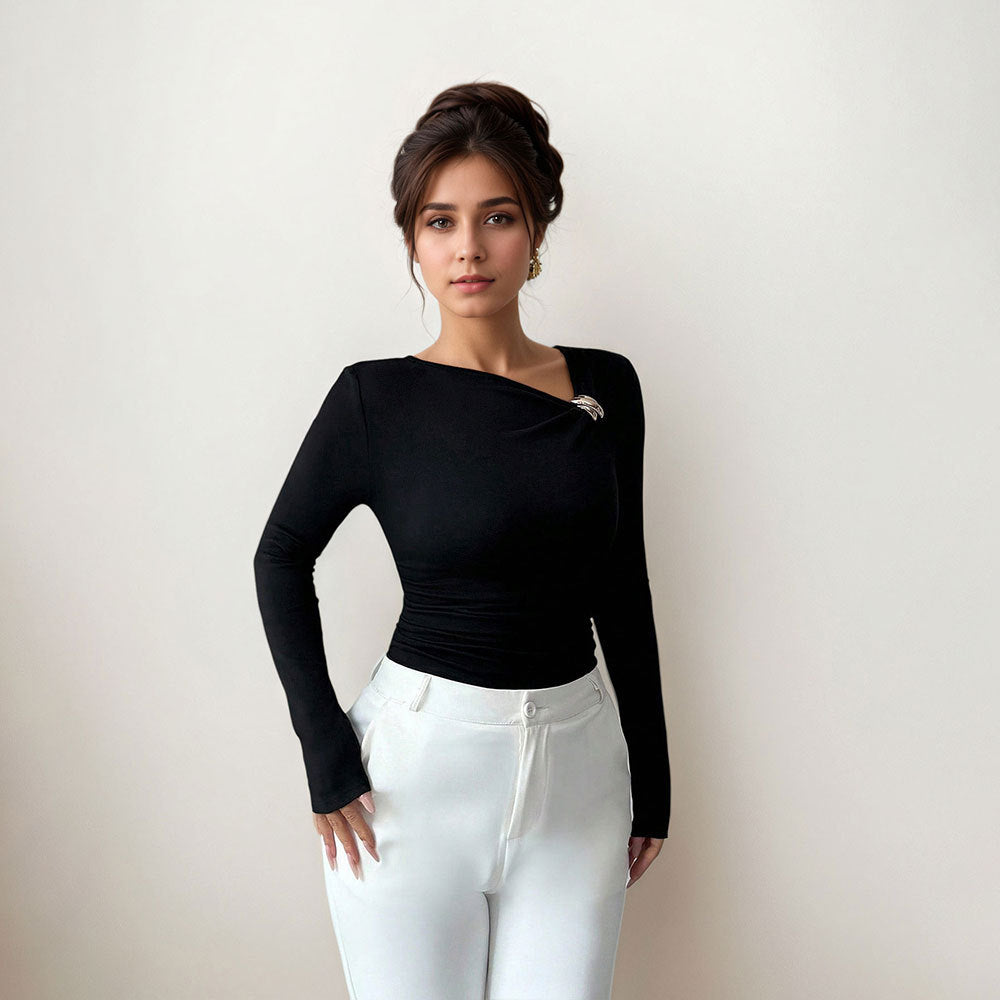 Haut à manches longues ajusté pour femmes avec détail tourné élégant Chic & Stil