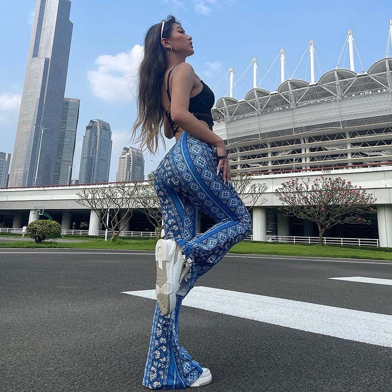 Leggings for women with a striking leopard pattern Lune London