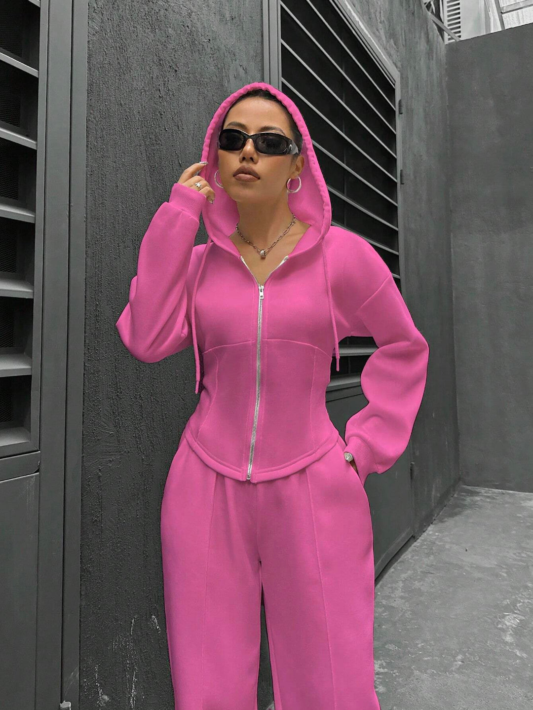 Ladies trendy zip hoodie with fitted cut Lune London