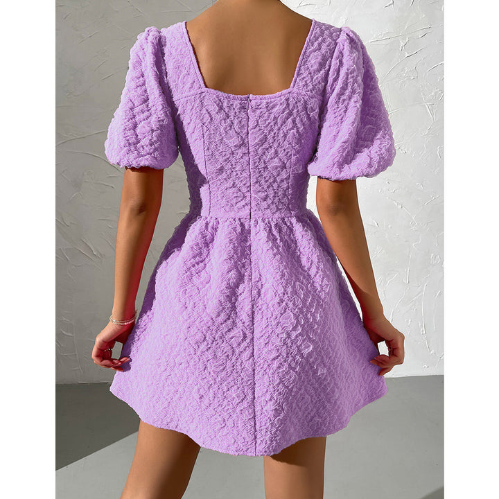 Sheath dress for women with puff sleeves and a structured design Lune London