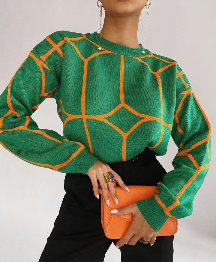 Trendy women's sweater with geometric design and fine knitted structure Lune London