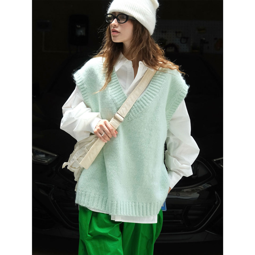Women's Wide Fluffy V-Neck Knit Vest in Mohair Look Amarae