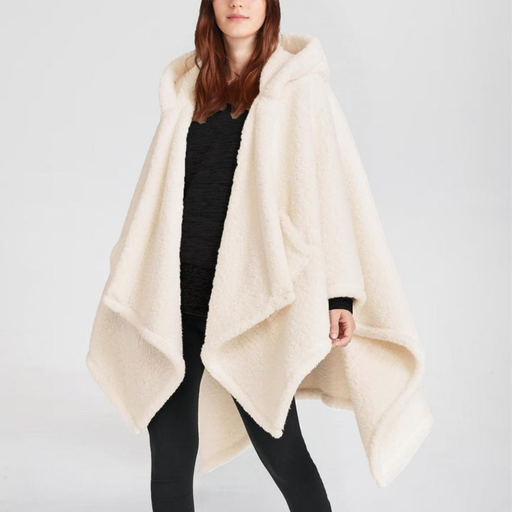 Women's Hooded Poncho made of Teddy Fleece with Applied Pockets Amarae