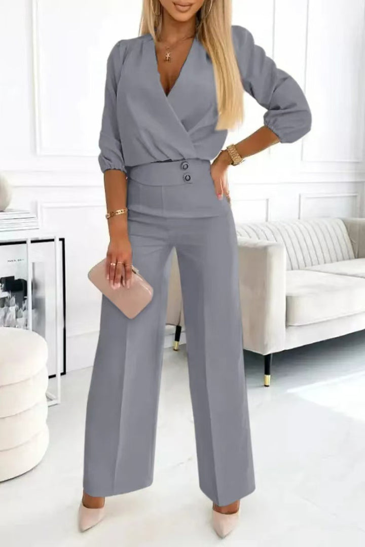 Combinaison élégante pour femme avec haut envolé et jambes taille haute Chic & Stil