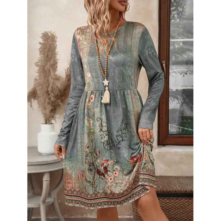Casual women's dress with floral pattern and long sleeves Lune London