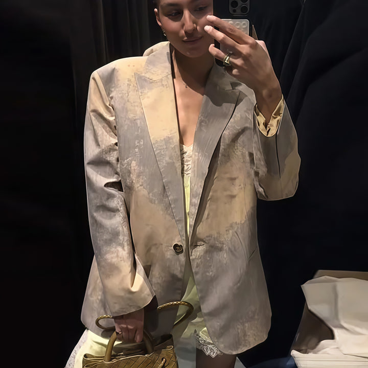 Ladies Oversized Blazer with an artistic color gradient Chic und Style