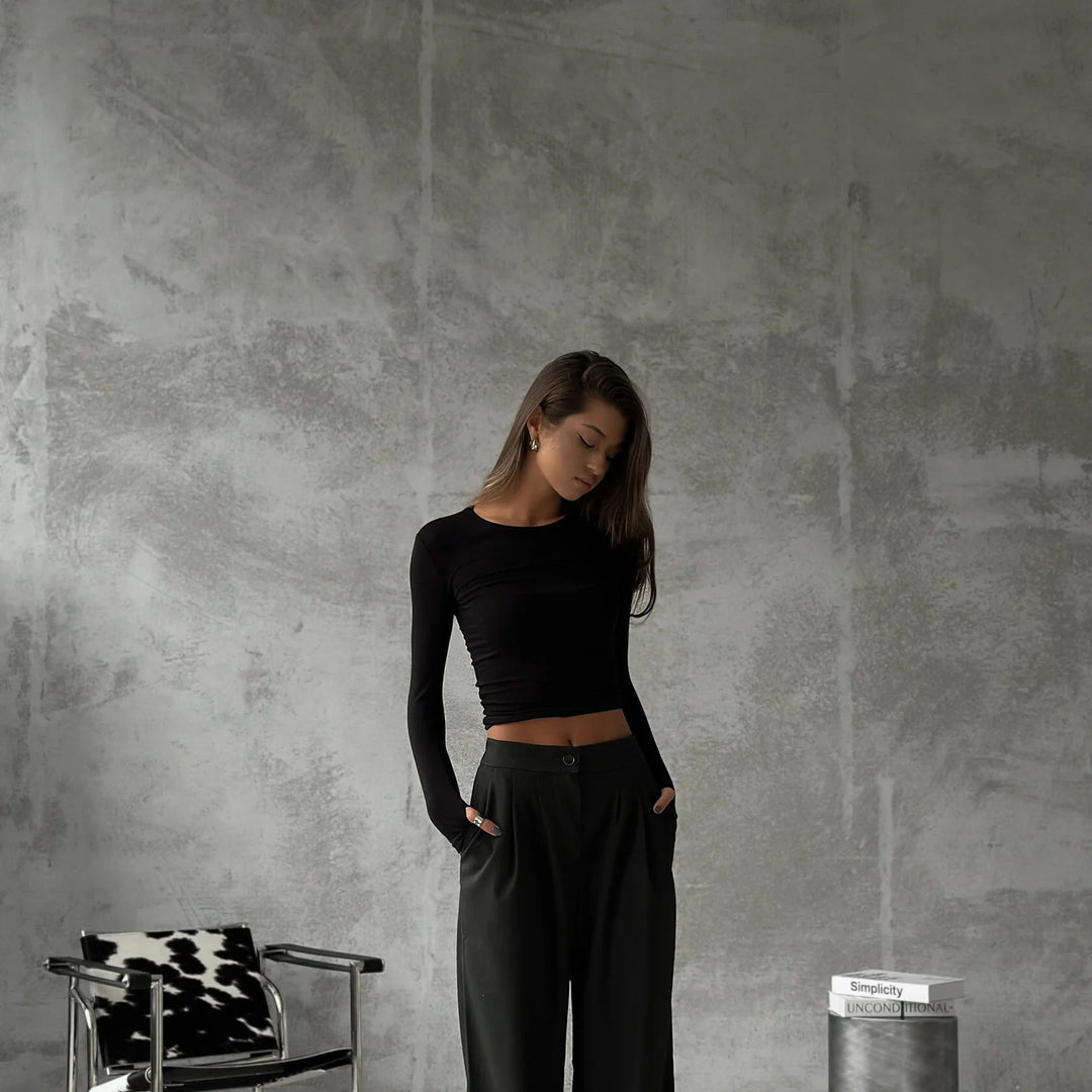 Fitted women's top in soft material with long sleeves Lune London