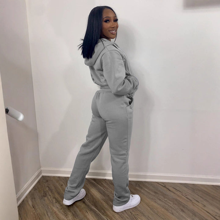 Women’s sporty leisure suit set with full zip Chic & Stil