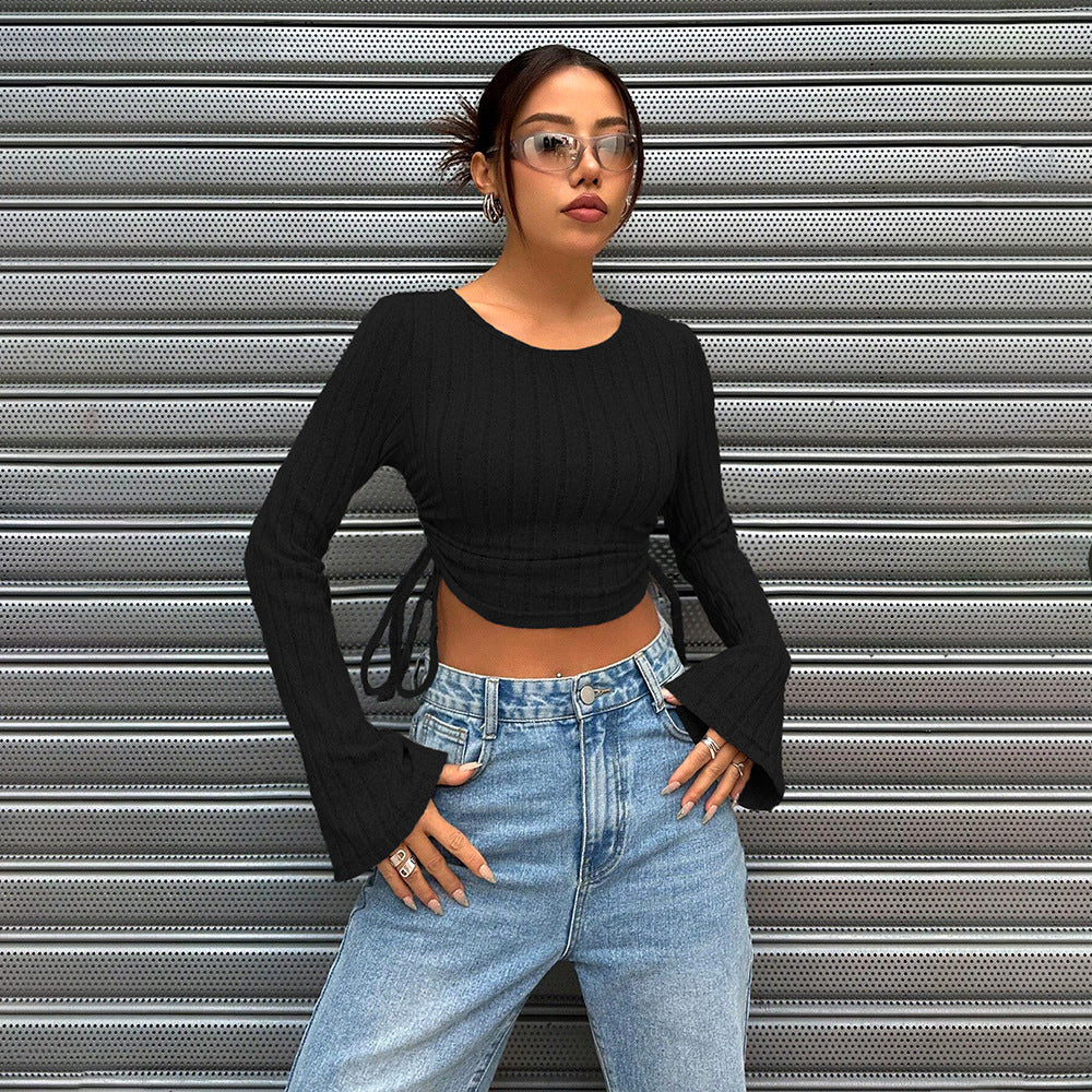 Top à manches longues crop pour femmes avec un tricot côtelé à la mode et un détail à nouer Chic & Stil