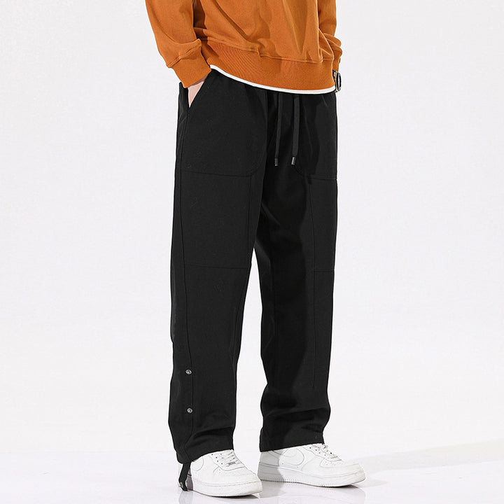 Men's cargo pants with a relaxed fit and practical pockets Lune London
