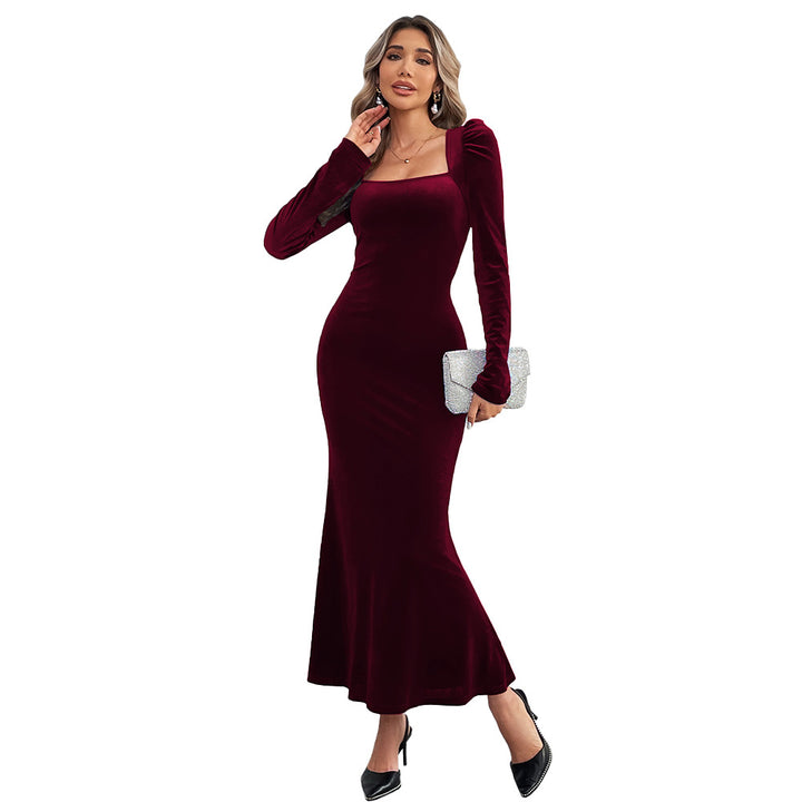 Robe maxi en velours pour femme avec décolleté carré élégant et longues manches bouffantes Chic & Stil
