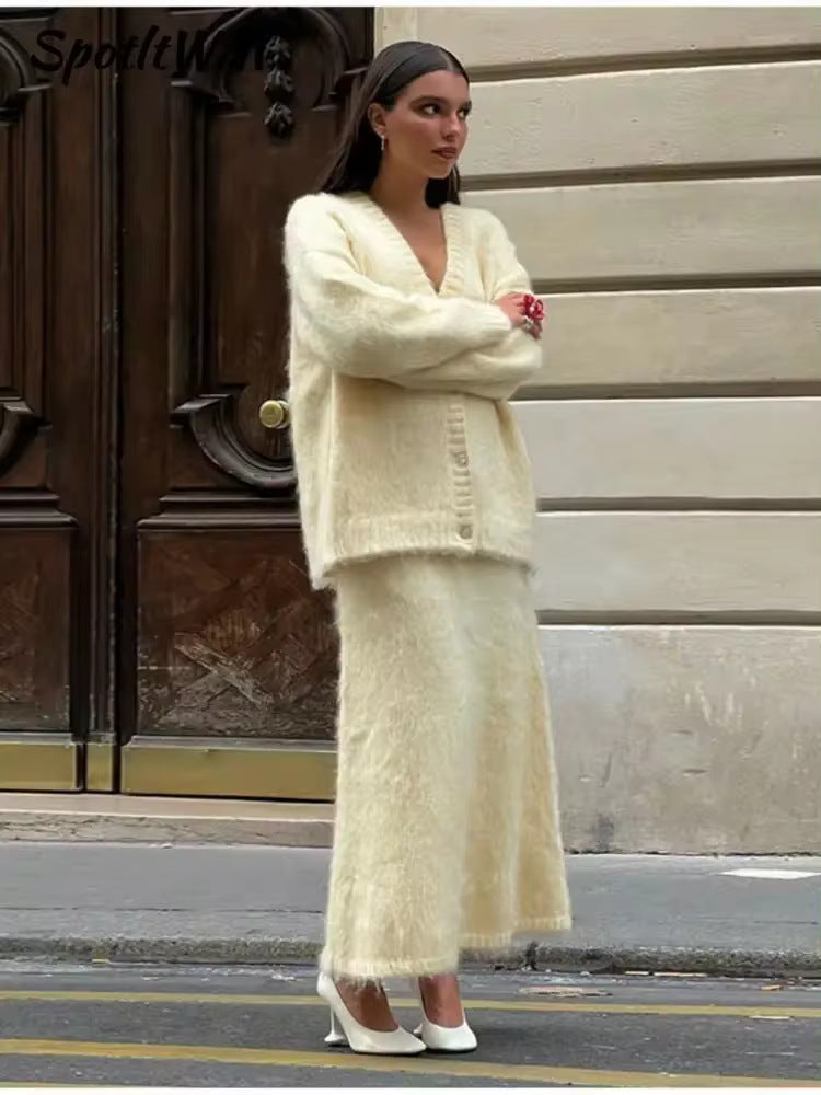 Dames Élégant Cardigan et Jupe par Chic & Stil