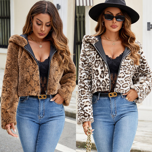 Faux fur jacket for women with contrasting details and a trendy cut Amarae