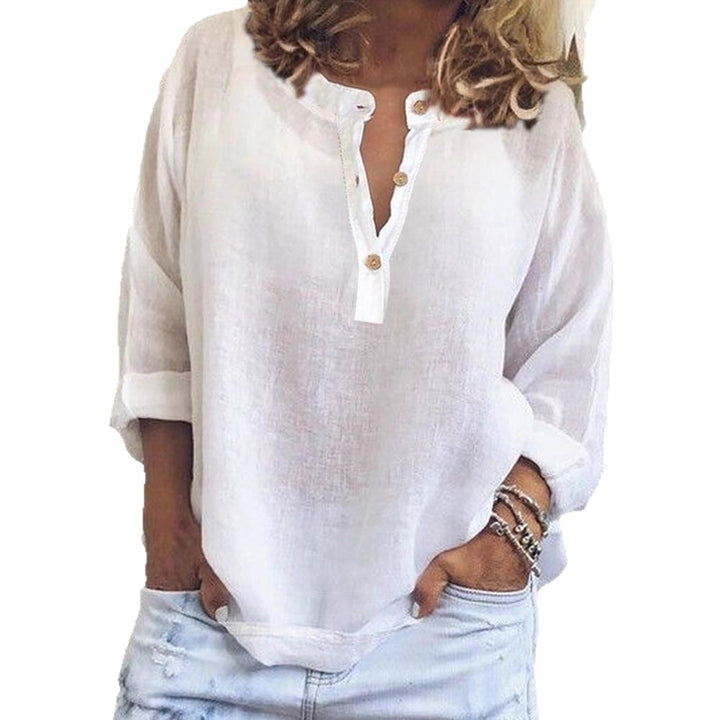 Linen blouse for women with button placket and intuitive fit Lune London