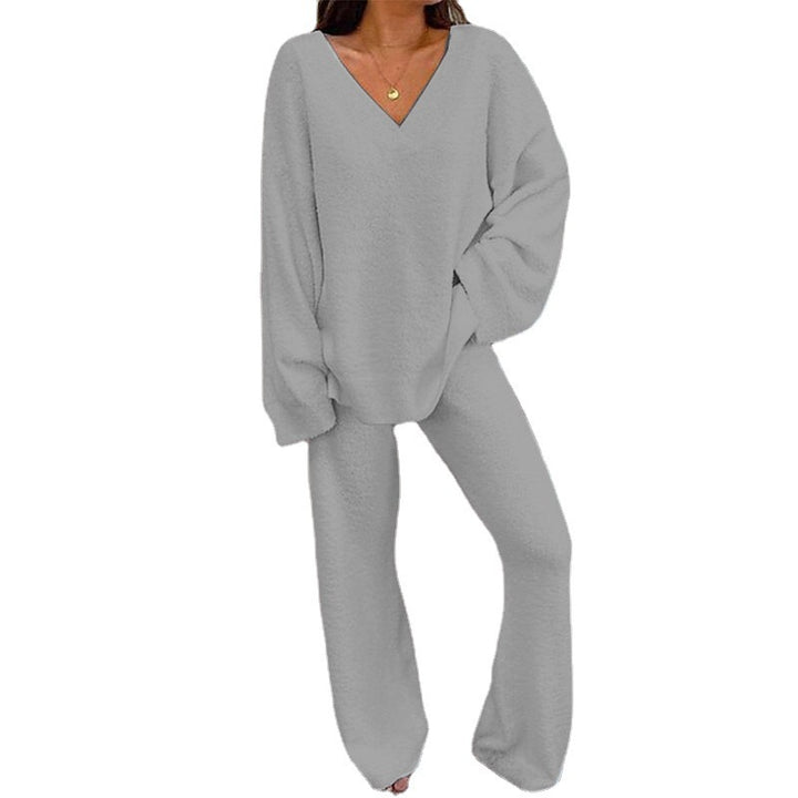 Ladies Comfortable Fleece Leisurewear Set with V Neck Lune London