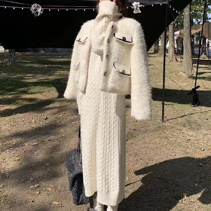 Robe longue en tricot pour femmes avec motif en cable et col montant Chic & Stil