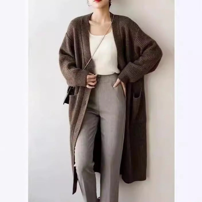 Cardigan en Tricot Large pour Femmes avec Poches à Patte et Fermeture Boutonnée Chic & Stil