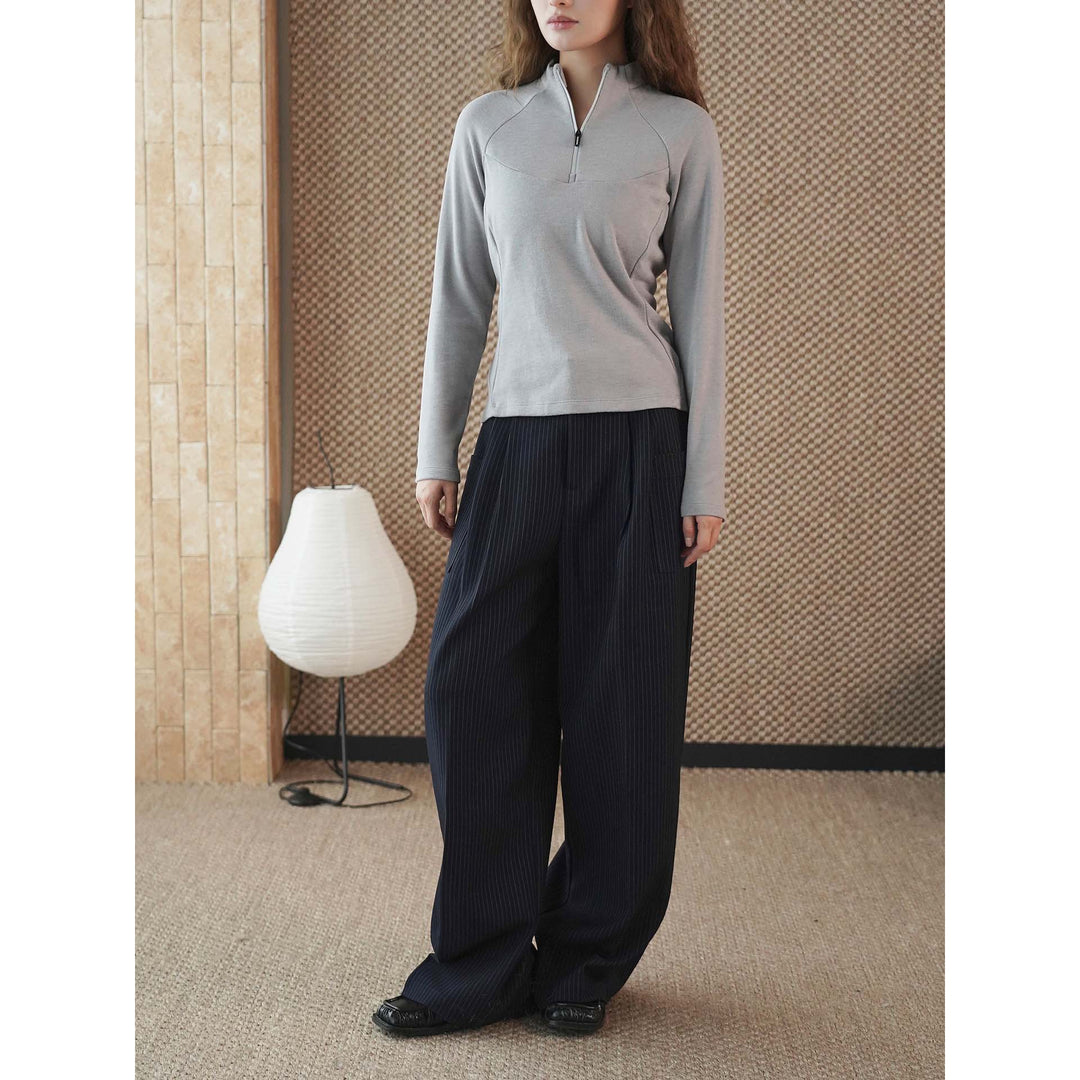 Women's Long Sleeve Thermal Shirt with Short Zipper and Fitted Silhouette Amarae