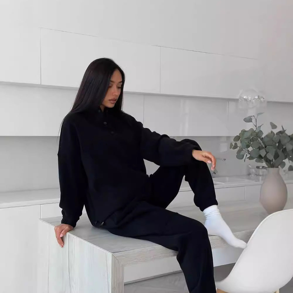 Casual fleece sweater for women with half-buttoning and relaxed fit Lune London