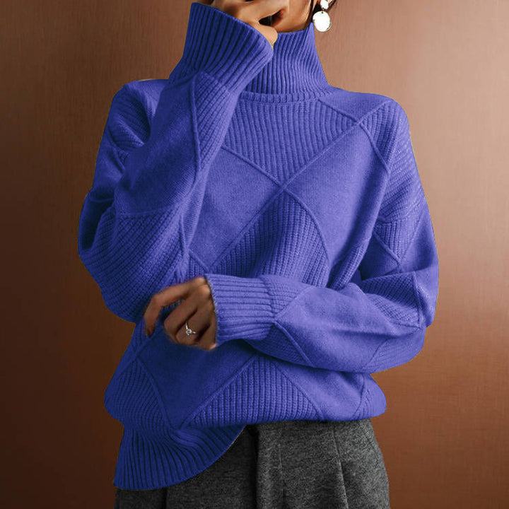 Trendy women's turtleneck sweater with a structured look Lune London
