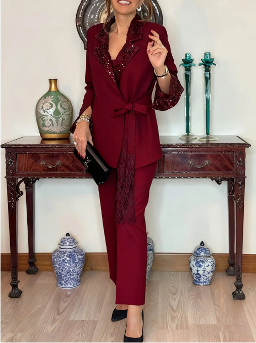 Costume Élégant pour Femmes avec Rebords Scintillants Chic & Stil
