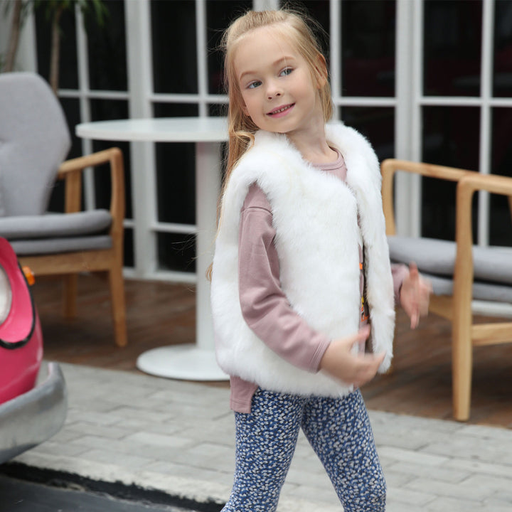 Women's soft faux fur vest with an elegant design Lune London