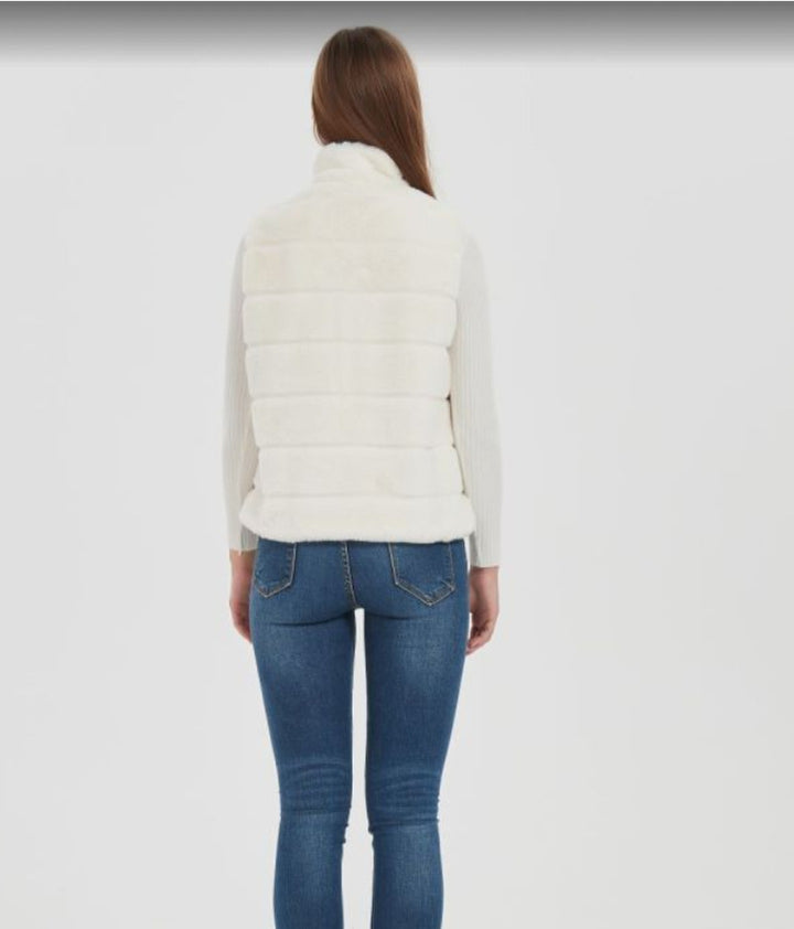 Ladies Quilted Gilet with High Collar and Practical Pockets Amarae