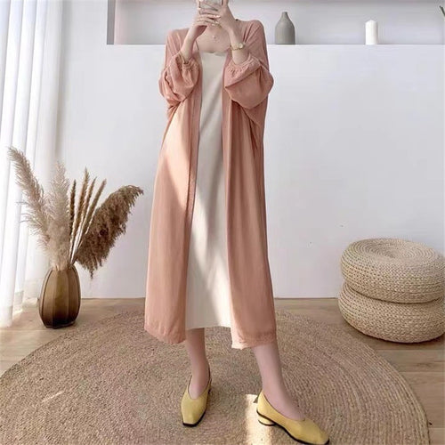 Cardigan long élégant pour femmes avec des manches en forme de ballon et un devant ouvert Chic & Stil