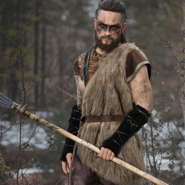 Unisex shoulder cape made of faux fur with decorative leather belt and asymmetrical cut Amarae