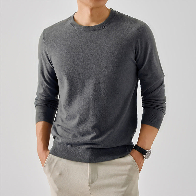 Classic crew neck sweater for men in fine wool Lune London