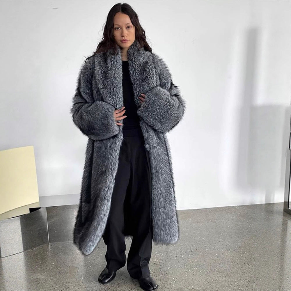Women Oversize longer Faux Fur Coat with voluminous sleeves Amarae