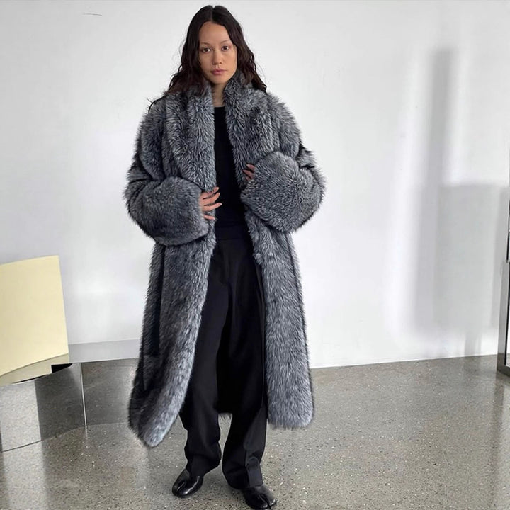 Women Oversize longer Faux Fur Coat with voluminous sleeves Amarae
