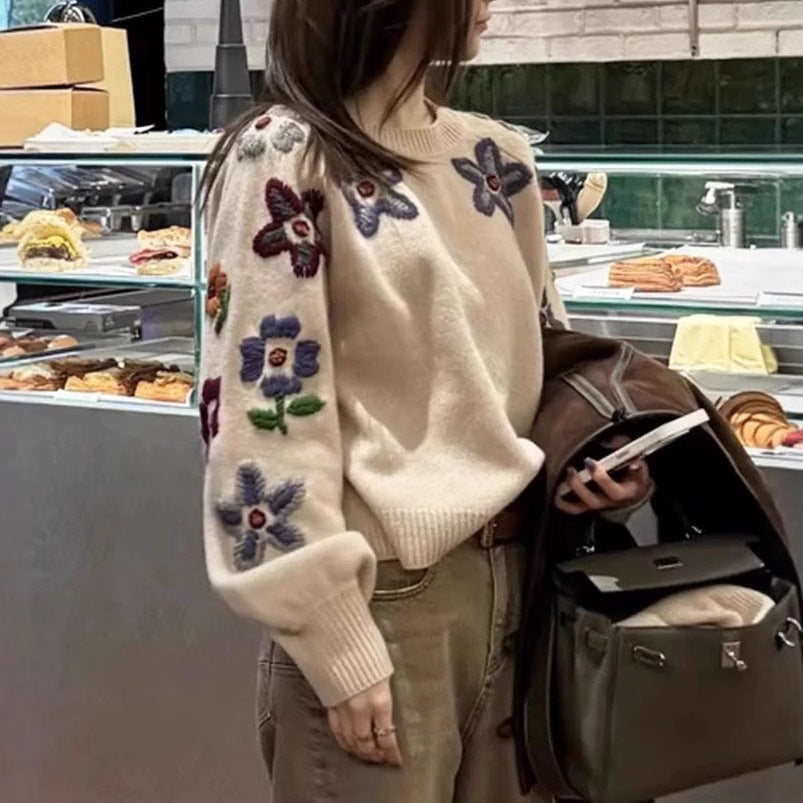 Pull en tricot élégant pour femmes avec design de broderie florale et coupe décontractée Chic & Stil