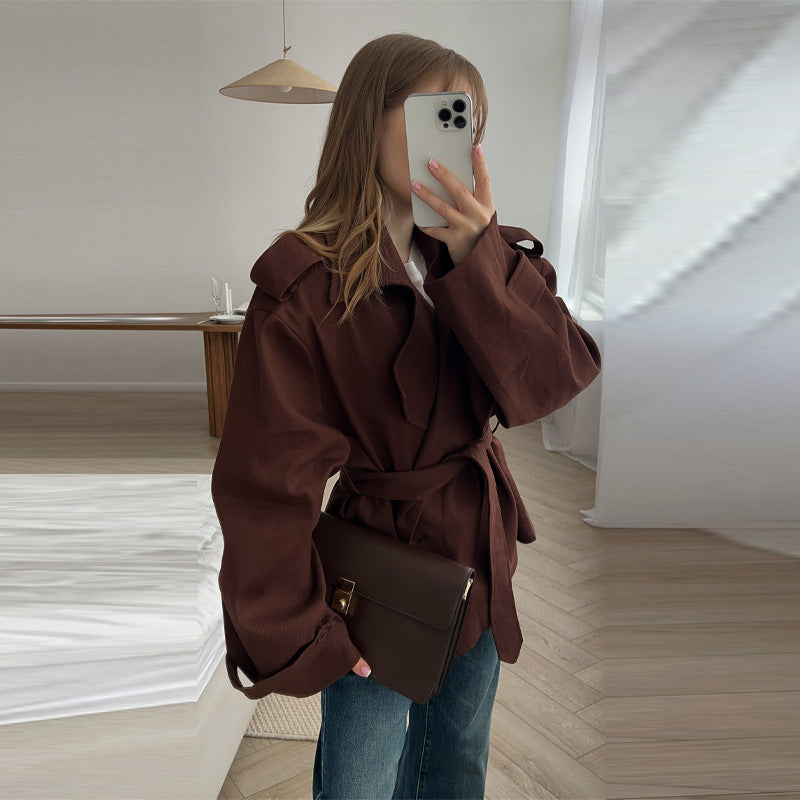 Ladies Elegant oversized trench coat with belt and structured sleeves Lune London